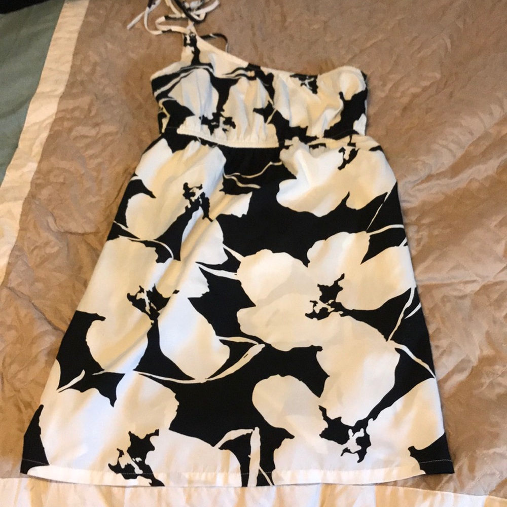 Roxy one should dress